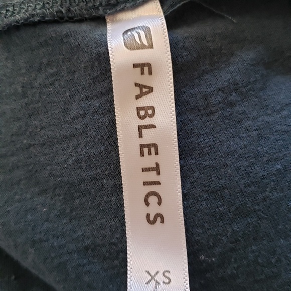Fabletics Top. - Picture 4 of 4